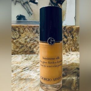 Giorgio Armani Luminous Silk Foundation - Perfect Glow
